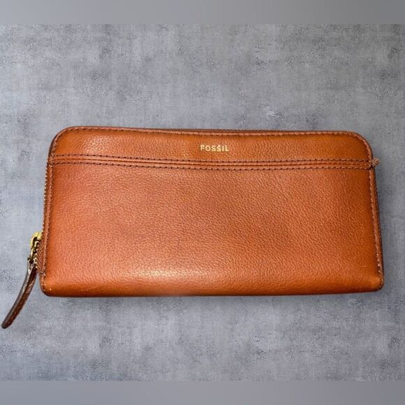 Fossil Tan Leather Clutch - Picture 1 of 6